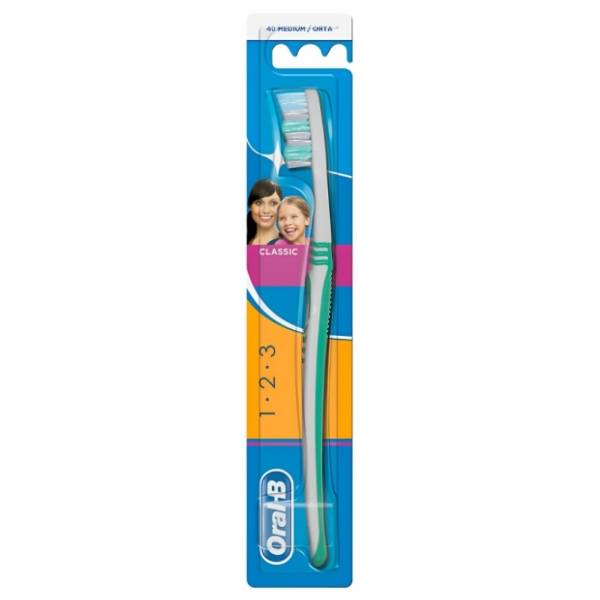 ORAL B  3effect classic medium četkica za zube 1kom