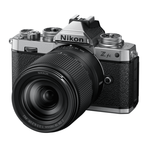 NIKON Zfc + 18-140mm VR fotoaparat