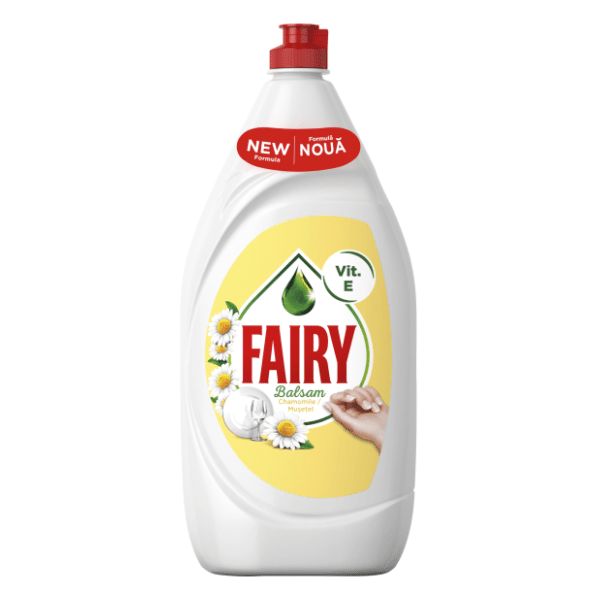 Deterdžent za posuđe FAIRY chamomile & vitamin E 1,35l