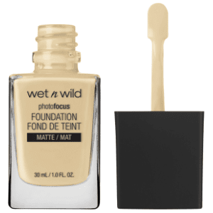 WET N WILD Photo focus tečni puder E365C soft beige 30ml